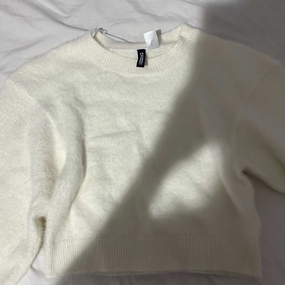 H&M White/cream fuzzy long sleeve sweater, Size Xs